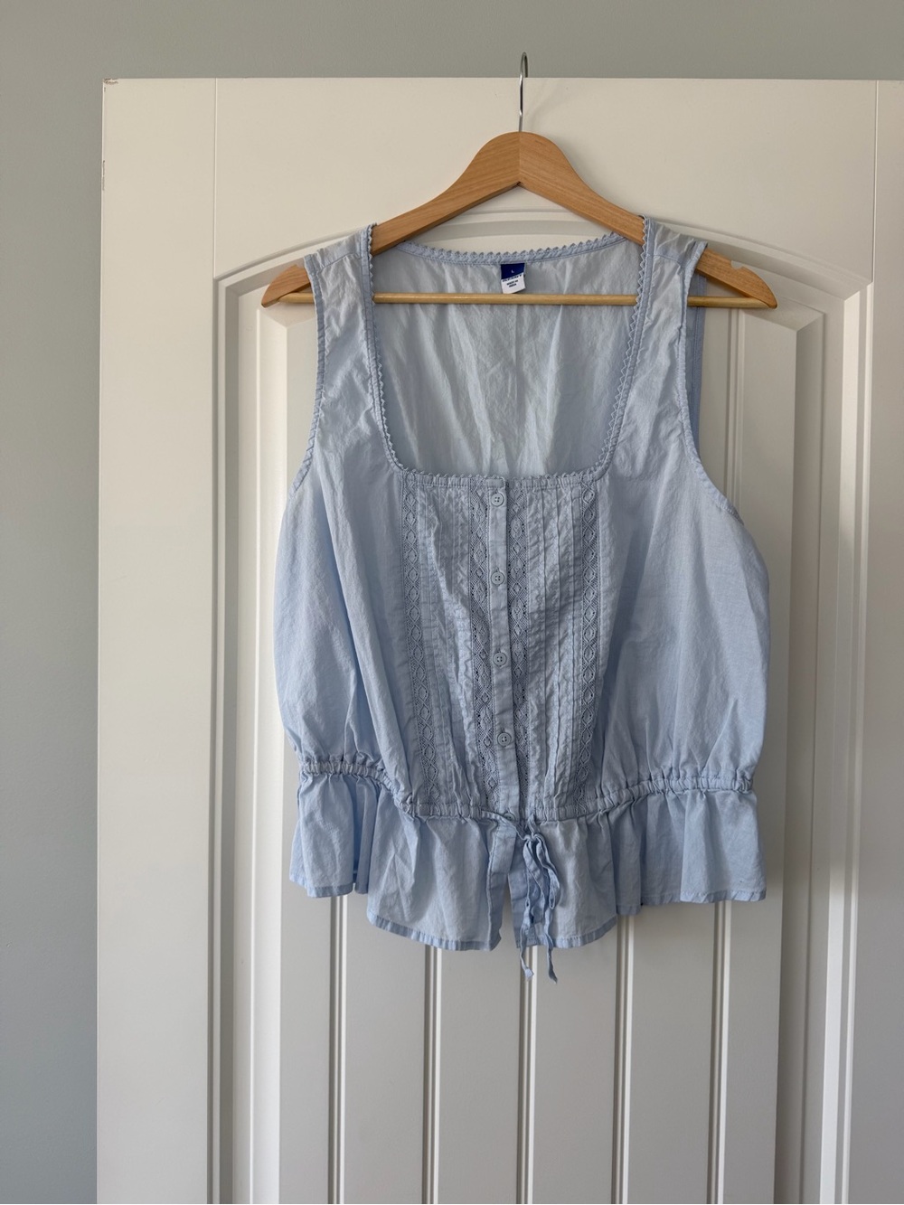 Old Navy Light Blue Sleeveless Button-Front Drawstring Peplum Top
